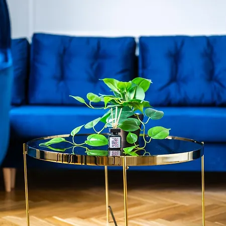 Riverfront Apartament *