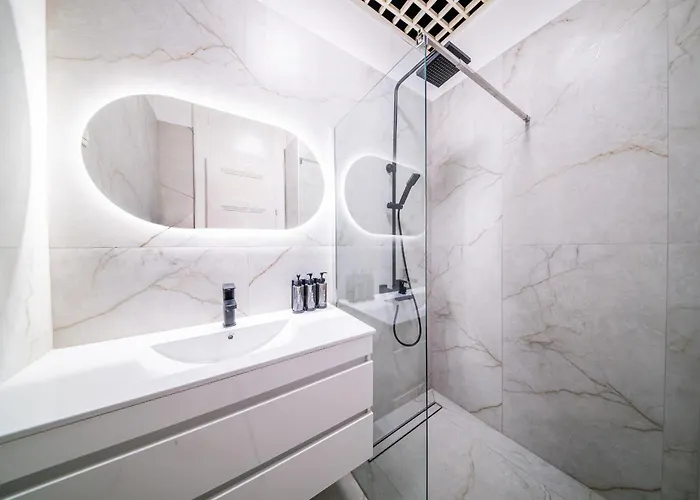 Riverfront Apartment *